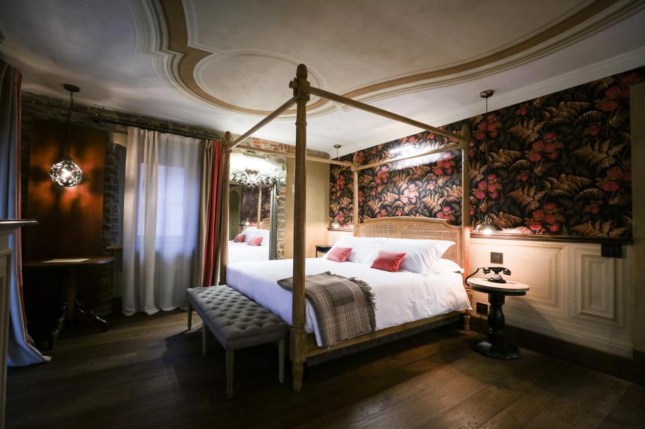 La Piazzetta Degli Artisti - Boutique B&B Bossolasco Exteriör bild