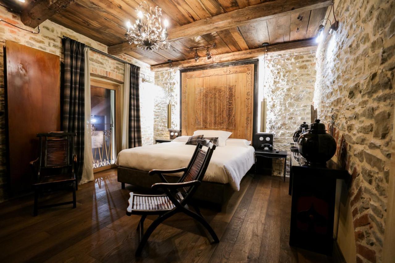 La Piazzetta Degli Artisti - Boutique B&B Bossolasco Exteriör bild