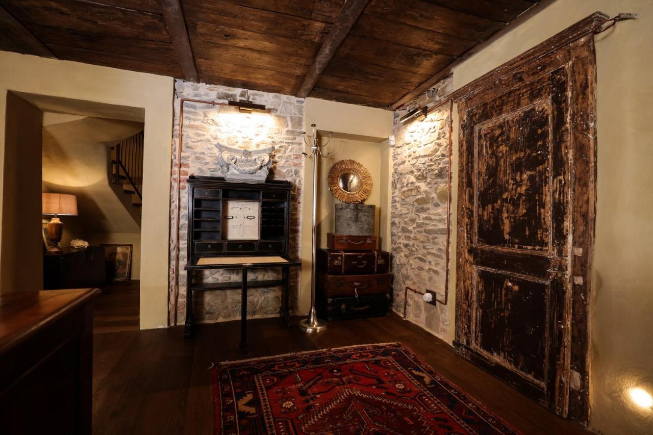 La Piazzetta Degli Artisti - Boutique B&B Bossolasco Exteriör bild