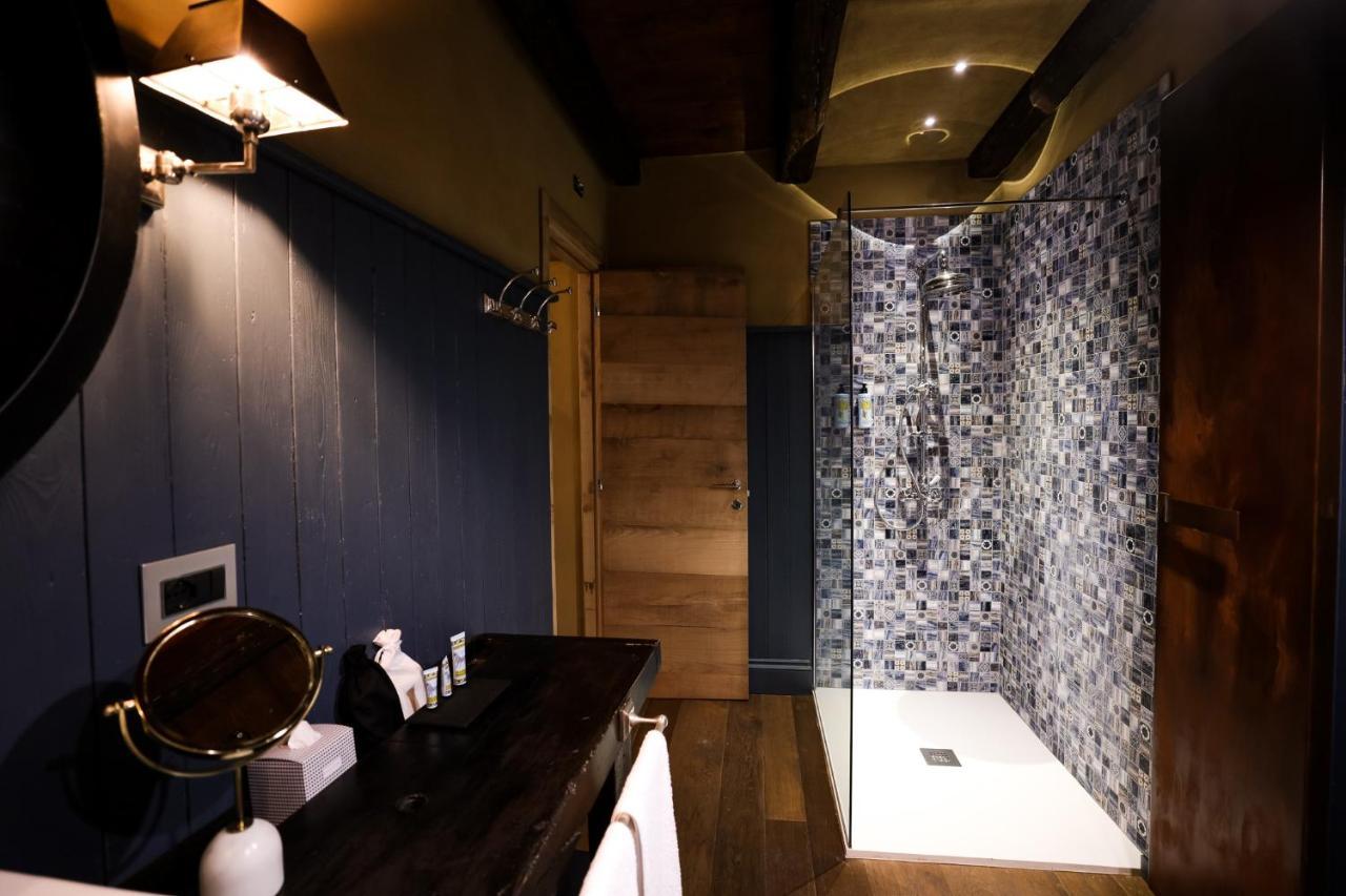 La Piazzetta Degli Artisti - Boutique B&B Bossolasco Exteriör bild