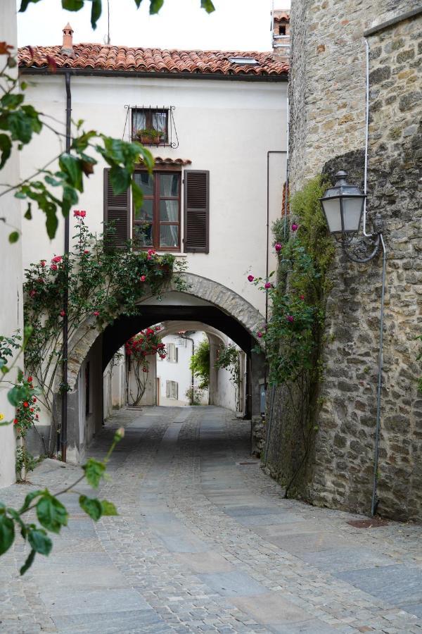 La Piazzetta Degli Artisti - Boutique B&B Bossolasco Exteriör bild
