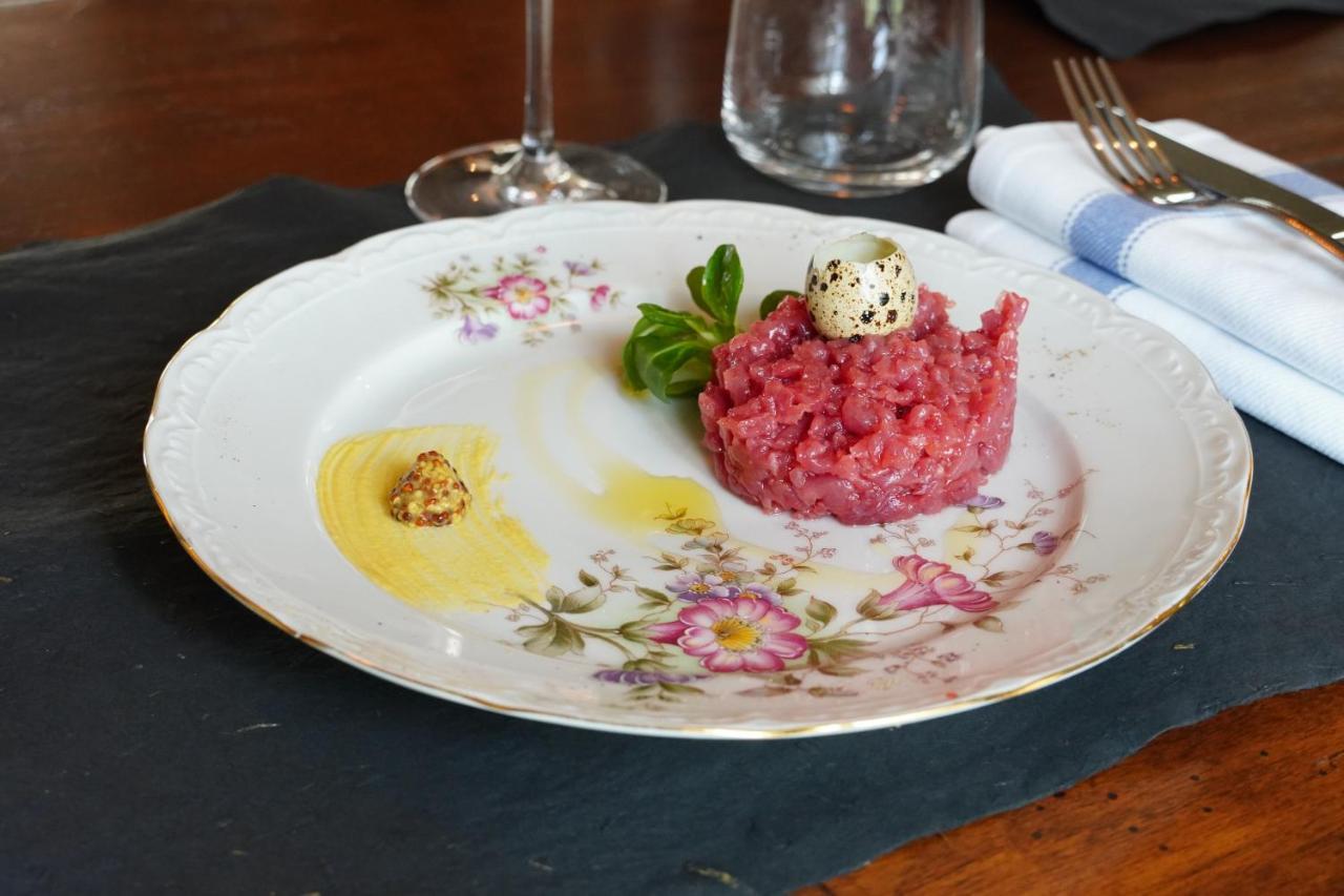 La Piazzetta Degli Artisti - Boutique B&B Bossolasco Exteriör bild